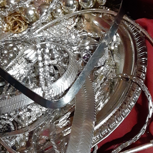 Gifts with Purchase - Picture 4 of 4